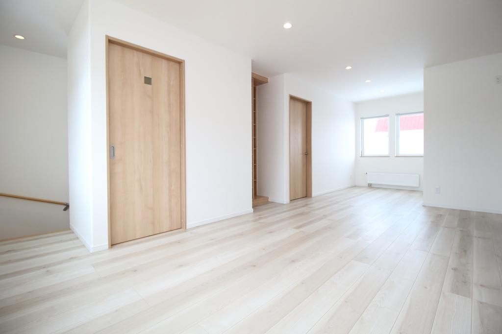 【4/25価格変更】清水町 築浅戸建て 広々4LDK＋納戸＋フリースペース 内観