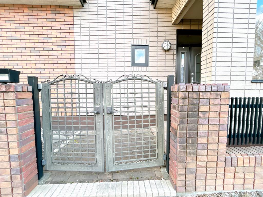 【2方向道路付】帯広市西13条南3丁目 内観