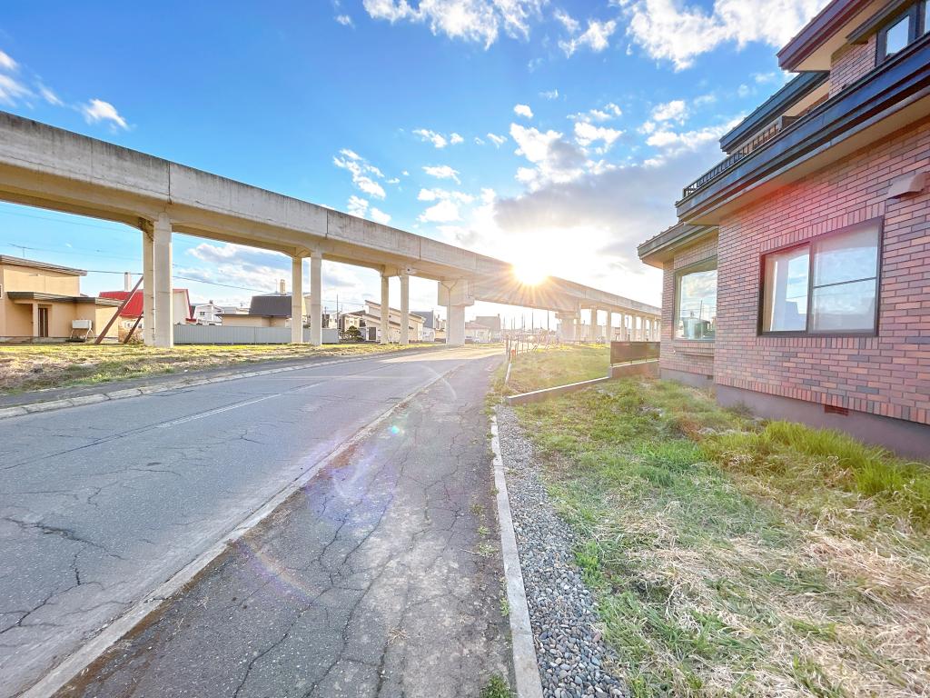 【2方向道路付】帯広市西13条南3丁目 内観