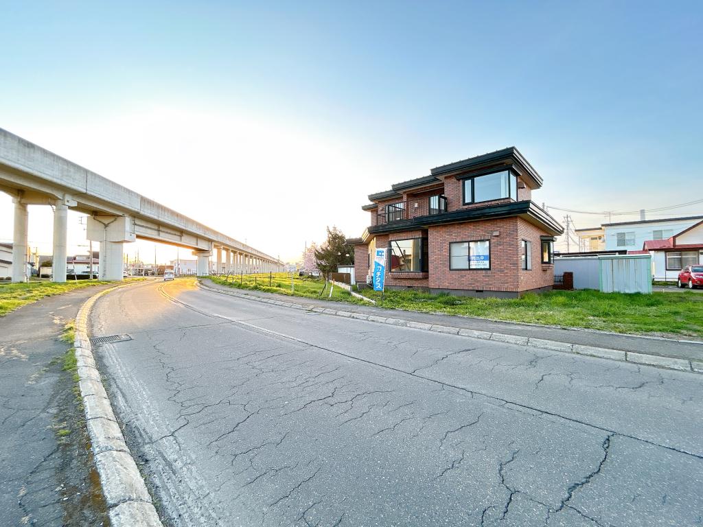 【2方向道路付】帯広市西13条南3丁目 内観
