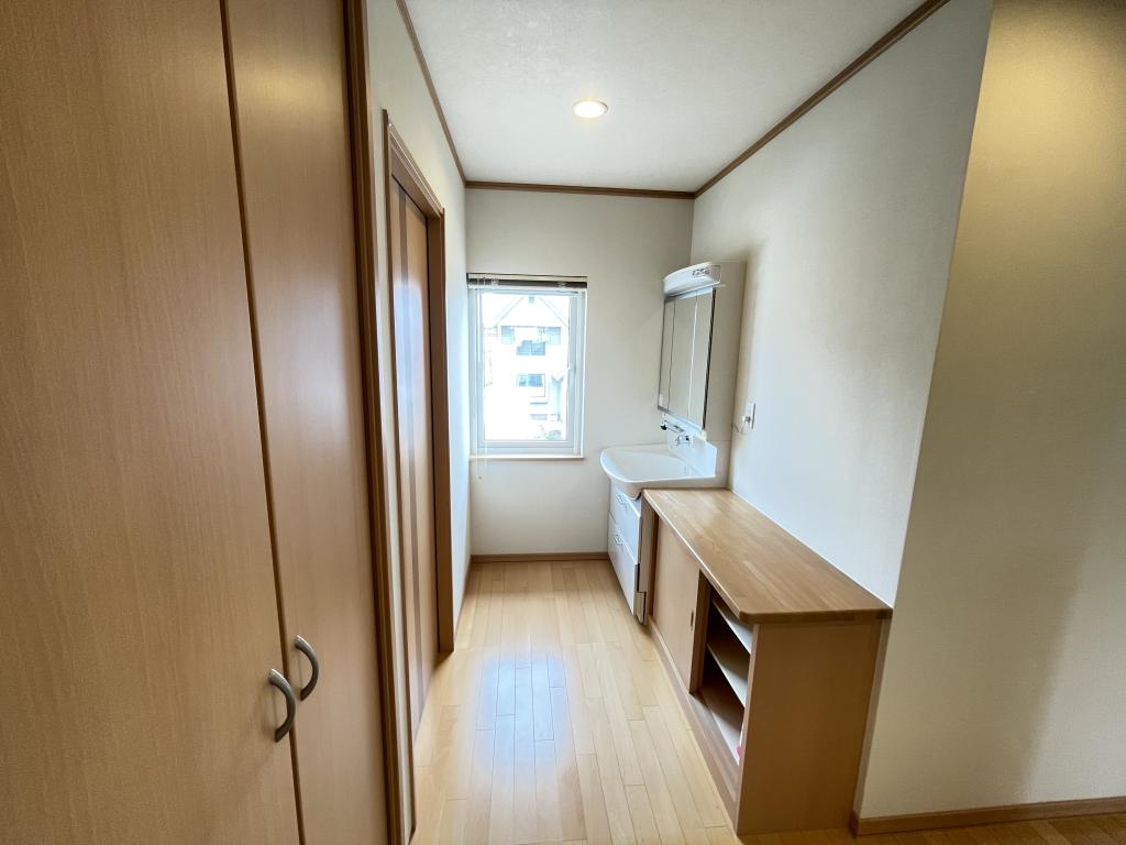 【中古】　西17条南39丁目 内観