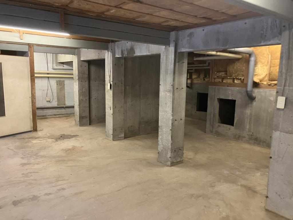 値下げ！店舗併用中古住宅　帯広市西9条南2丁目  内観