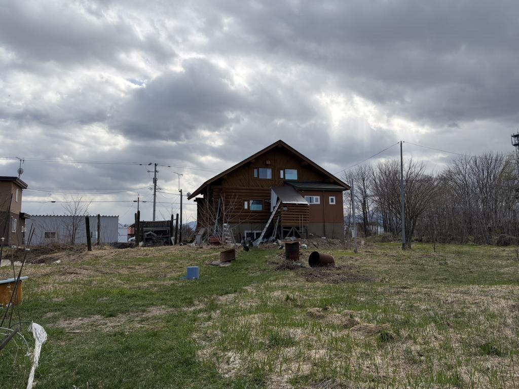 帯広市清川町　ログハウス太陽光発電売電 内観