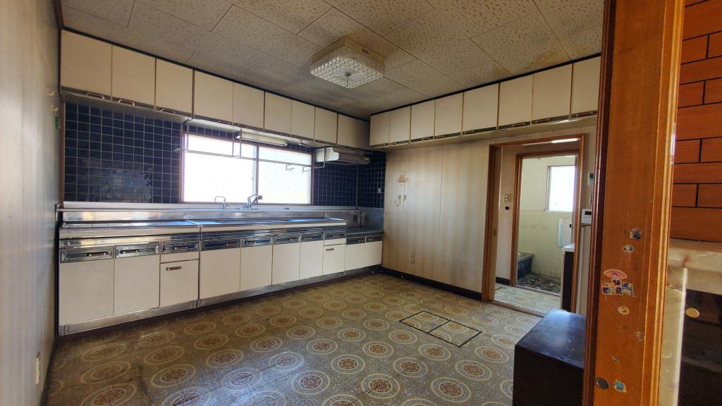 足寄町南7条4丁目81　売家　7LDK　 内観