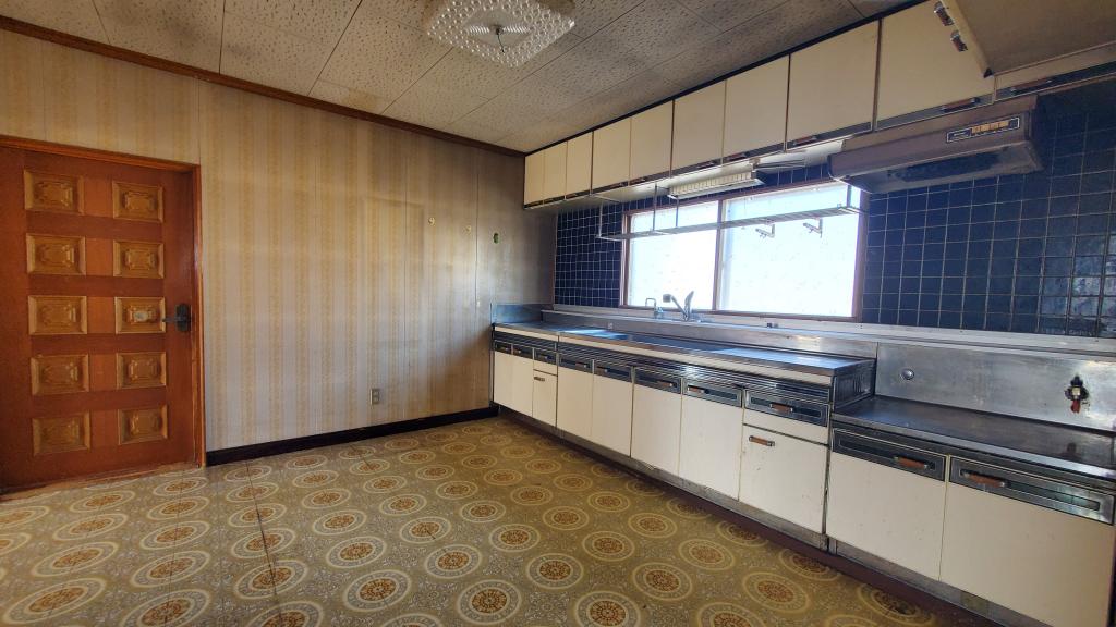 足寄町南7条4丁目81　売家　7LDK　 内観