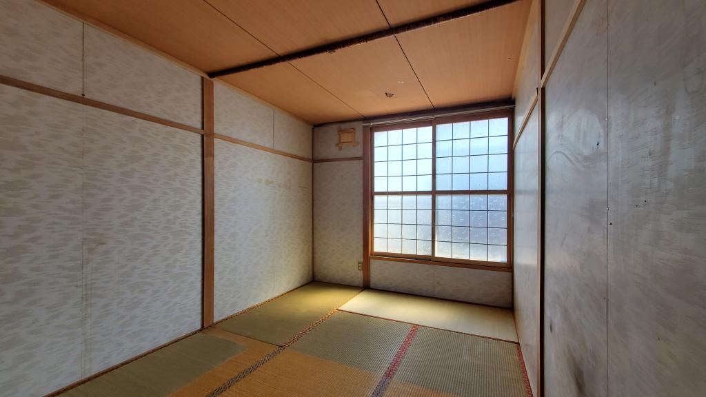 足寄町南7条4丁目81　売家　7LDK　 内観