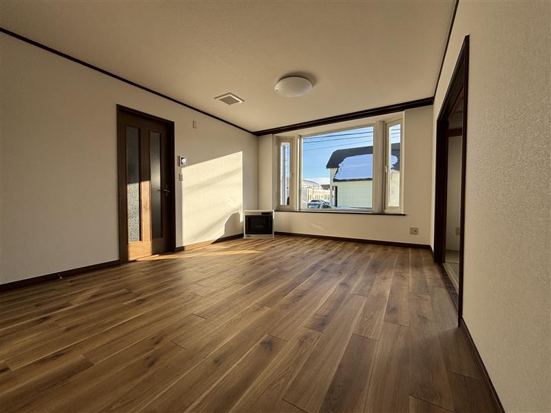 西24条南3丁目　リフォーム済み住宅　オープンハウス開催2026年5月2日（土）から5月5日（火）まで    内観