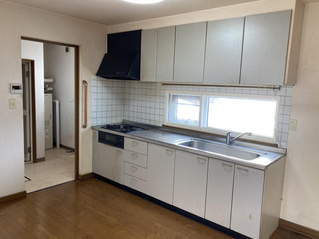 幕別町緑町　2LDK平屋　敷地88坪 ＋ 向かい側に物置付き79坪の土地 内観