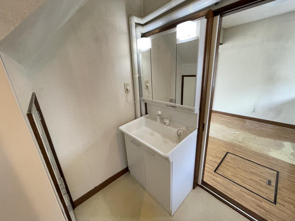 【中古　5LDK】  西24条南2丁目 内観