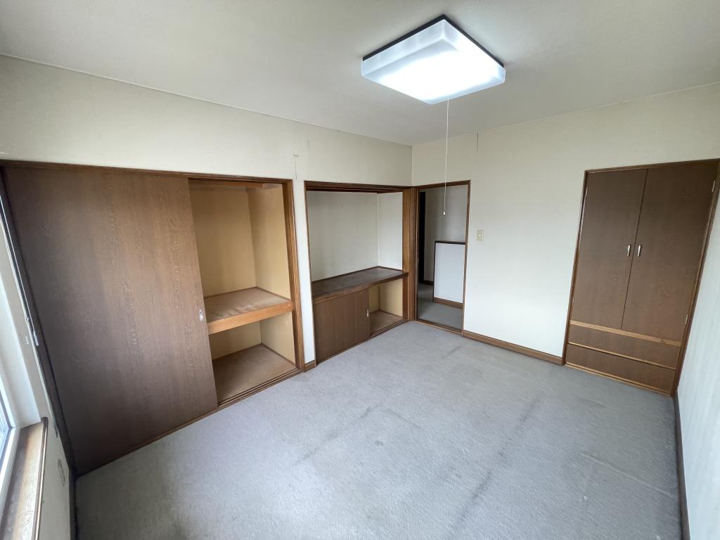 【中古　5LDK】  西24条南2丁目 内観