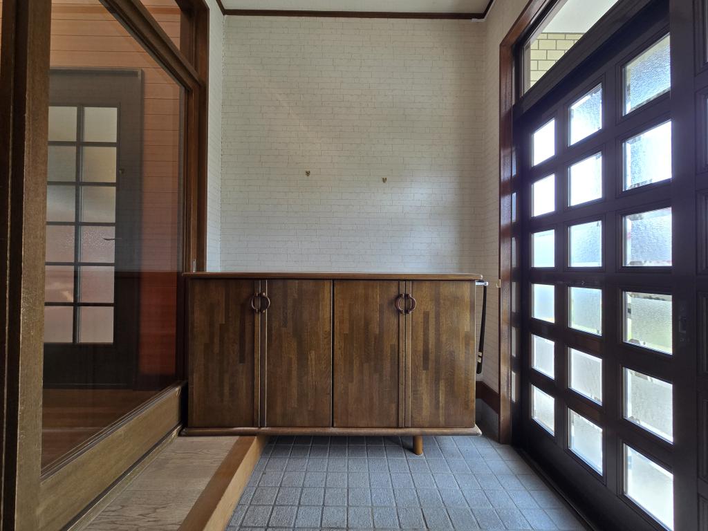 士幌町市街地 北西角地に贅沢な間取りの５０坪邸宅 内観