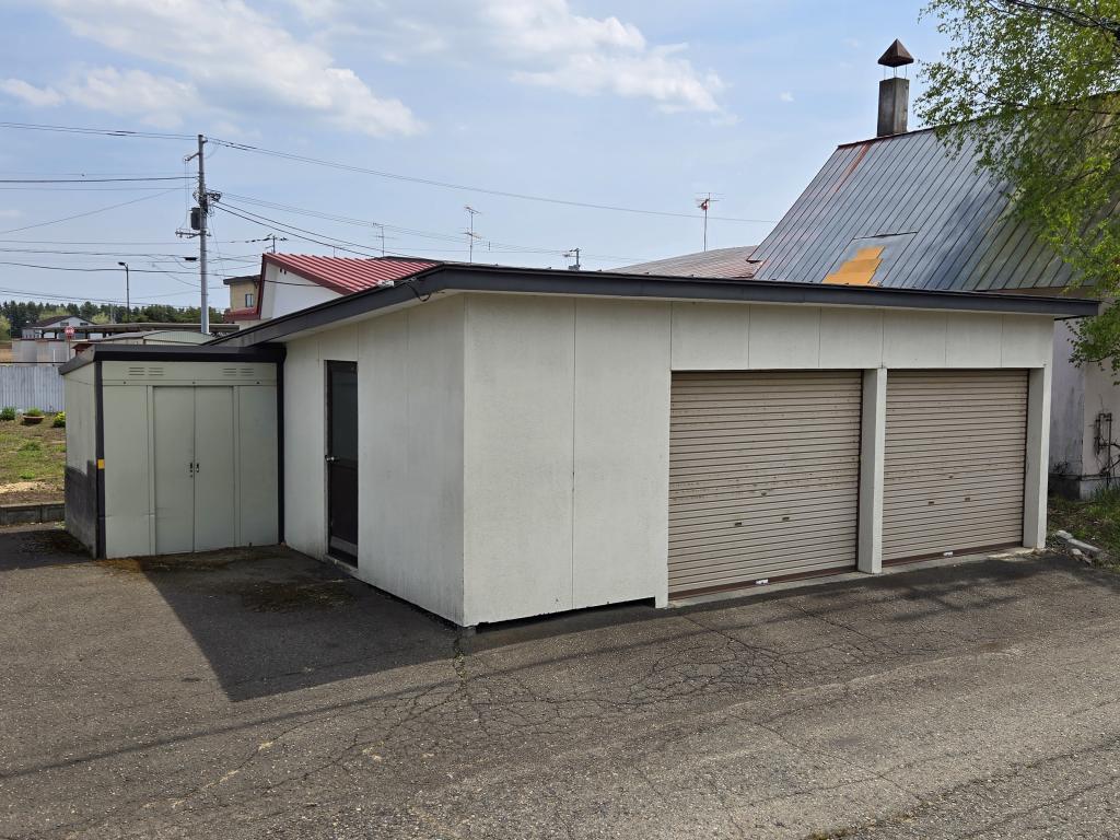 士幌町市街地 北西角地に贅沢な間取りの５０坪邸宅 内観