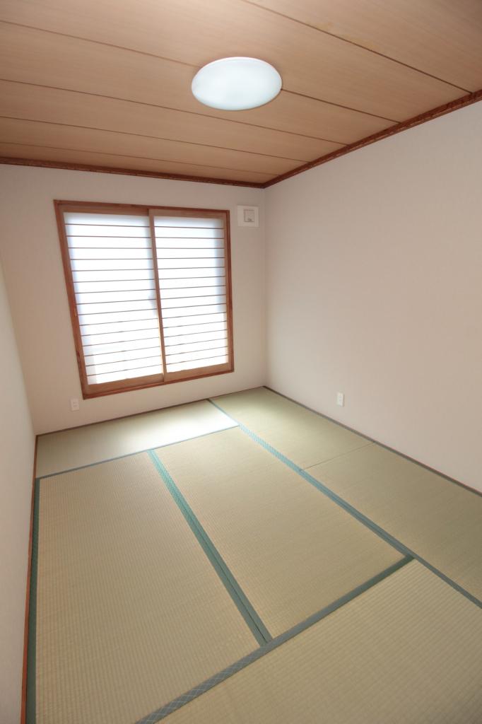  帯広市西12条南3丁目　リノベーション住宅　【5/16(土)オープンハウス開催　予約不要9：30～17：00】 内観