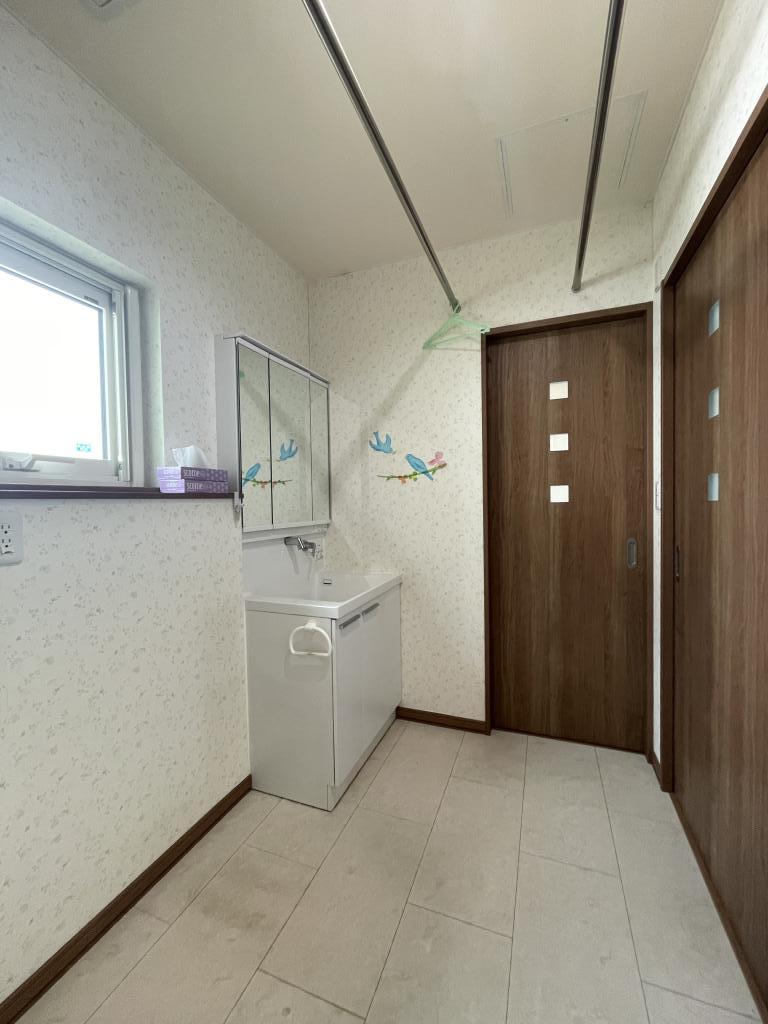 【3LDK平屋住宅　築10年】帯広市西17条北2丁目　角地 内観