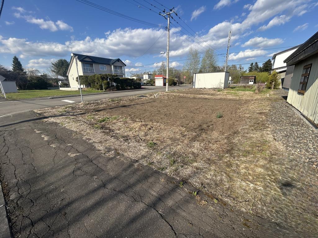 【中古物件】上川郡新得町屈足緑町2丁目8-1、8-3《価格要相談》 内観