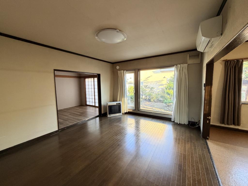 西１６南４　【中古住宅】 内観