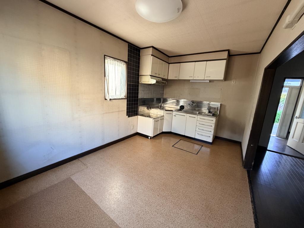 西１６南４　【中古住宅】 内観