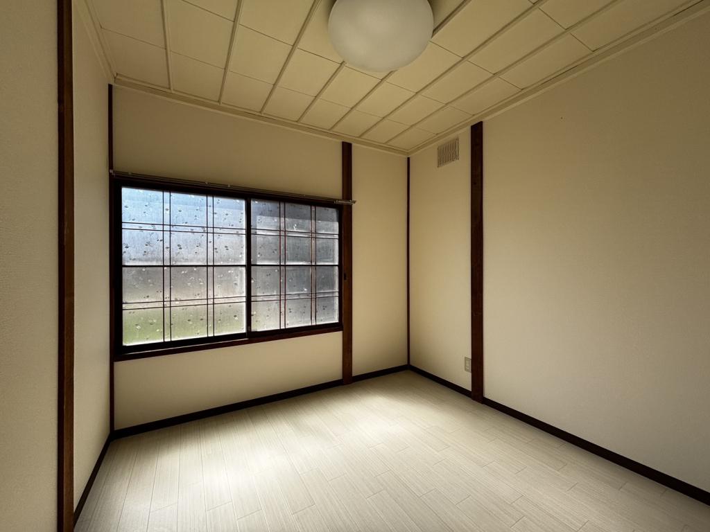 東３南１８戸建 内観