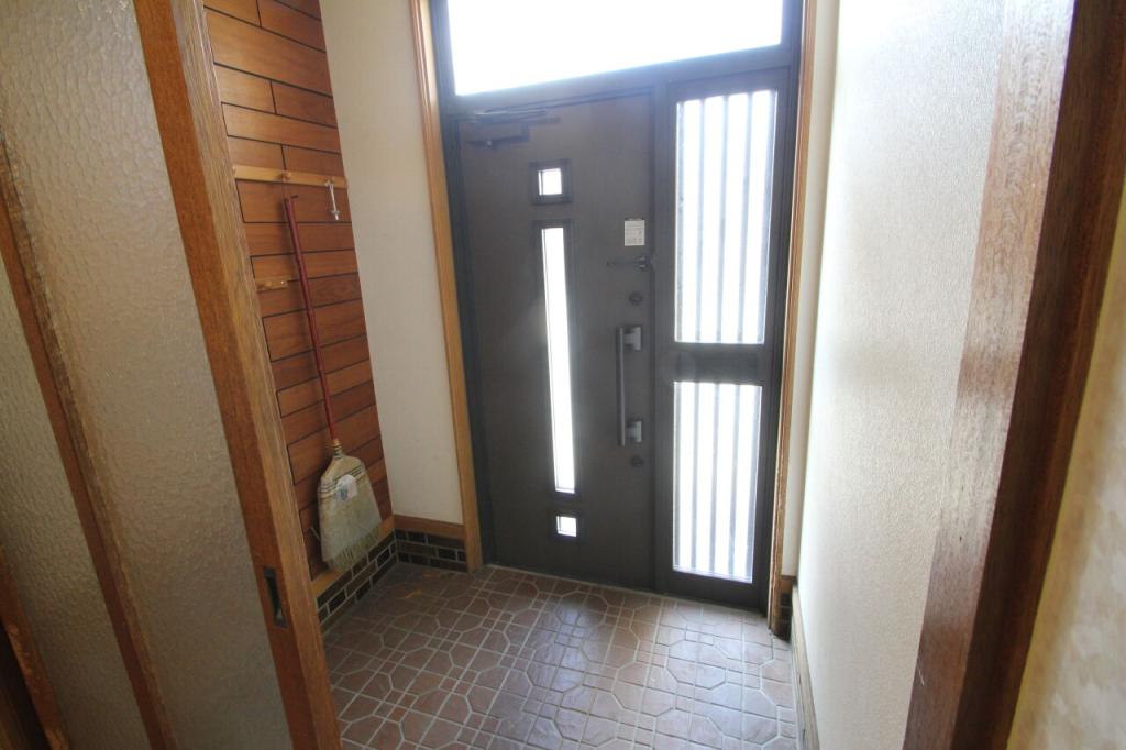 西１８条南４丁目　店舗付き中古戸建 内観