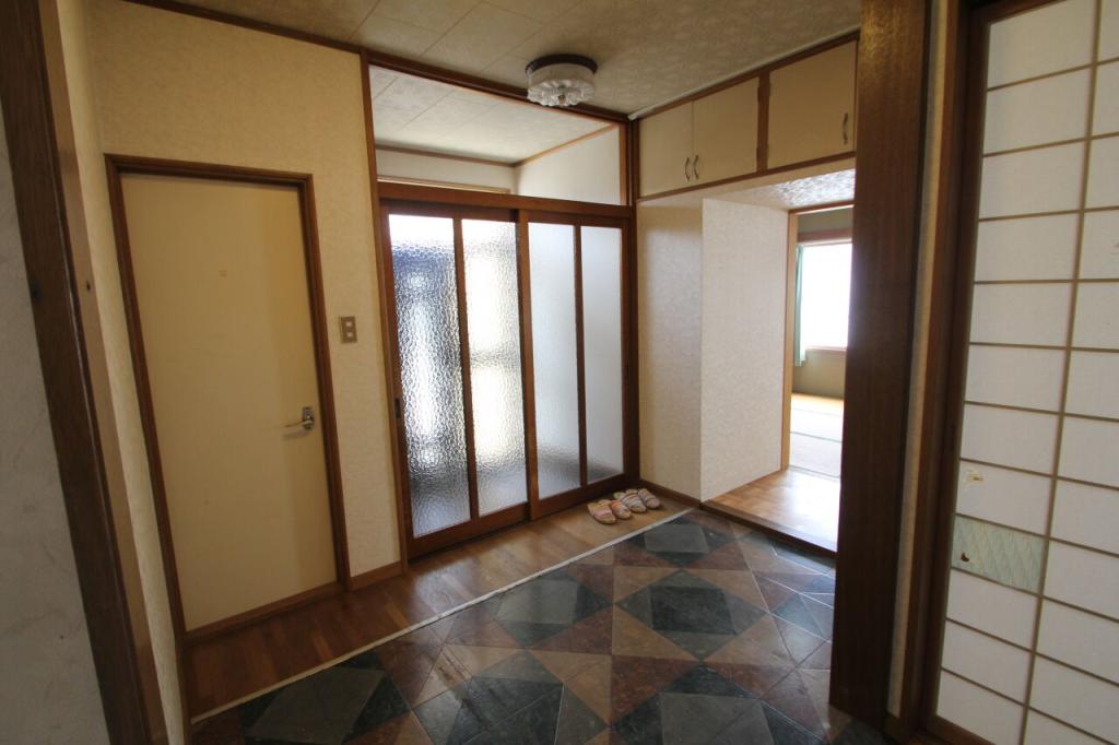 西１８条南４丁目　店舗付き中古戸建 内観