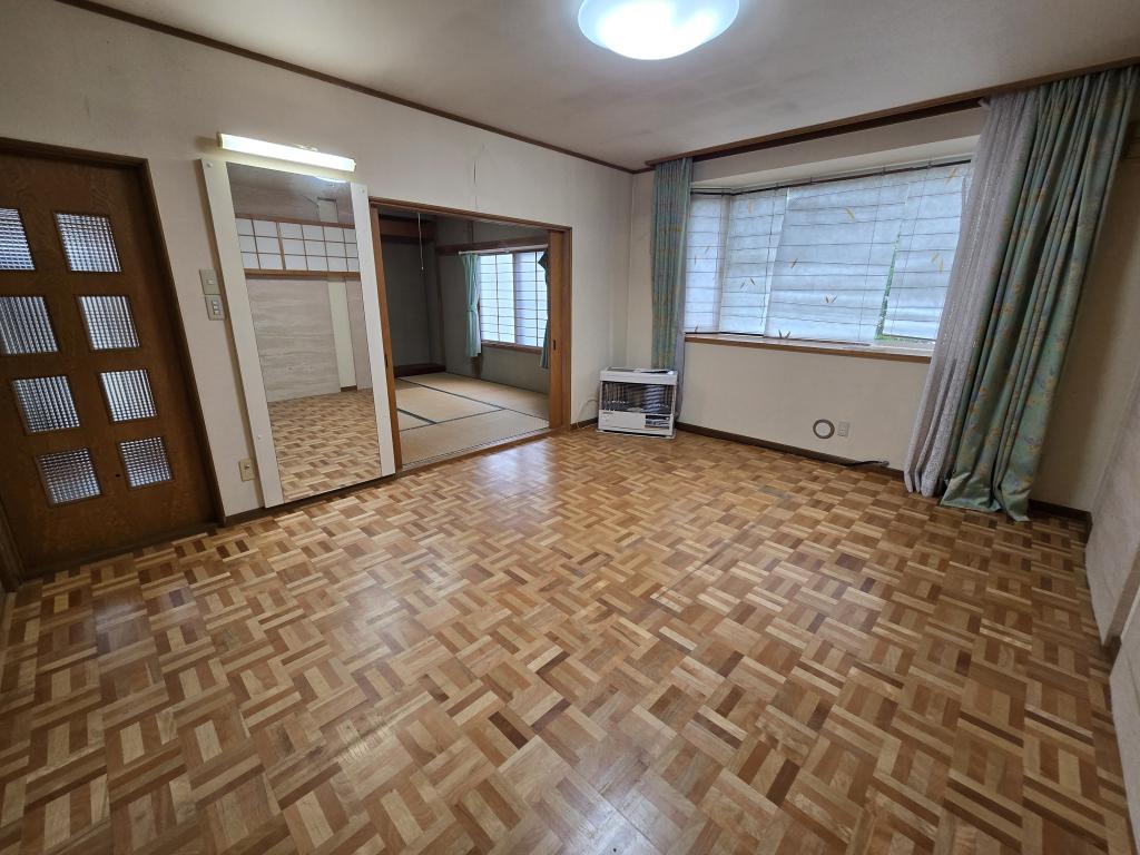 西18南4　店舗付き住宅 内観