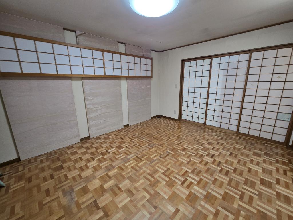 西18南4　店舗付き住宅 内観
