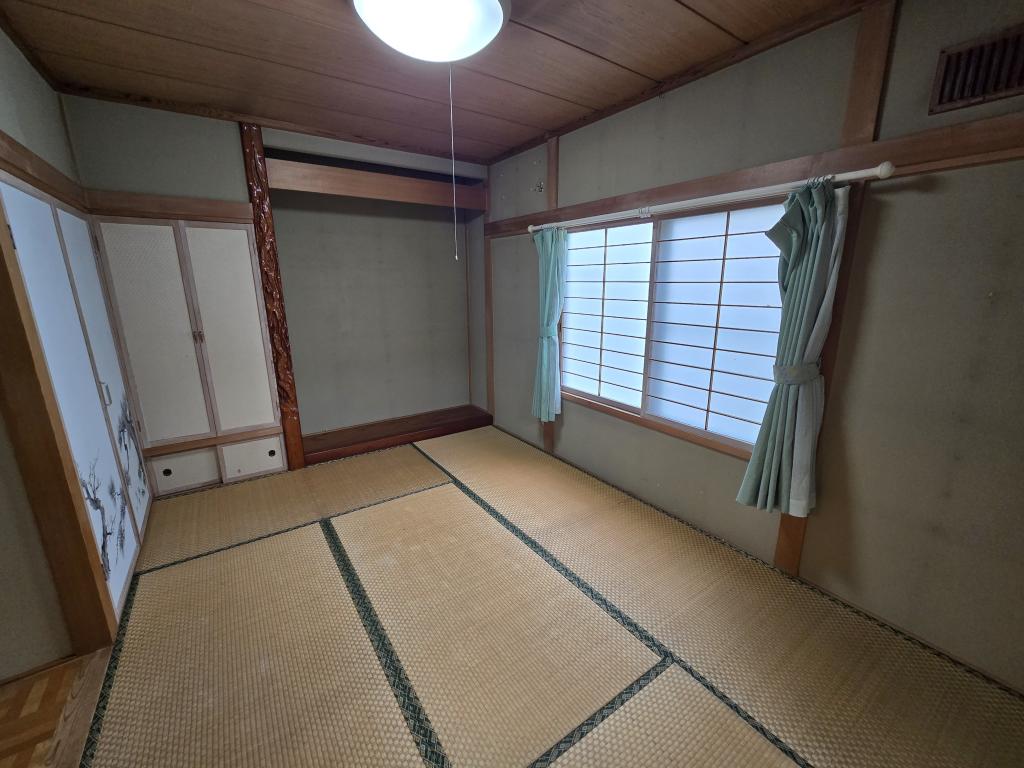 西18南4　店舗付き住宅 内観