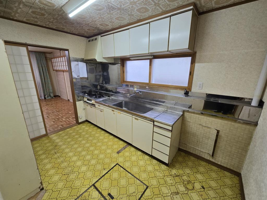西18南4　店舗付き住宅 内観