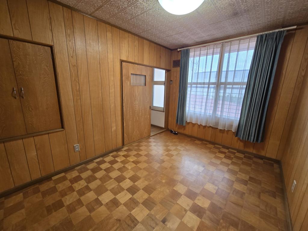 西18南4　店舗付き住宅 内観