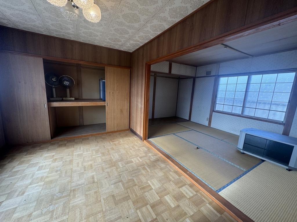 角地庭付き！帯広市大空町10丁目　中古戸建 内観