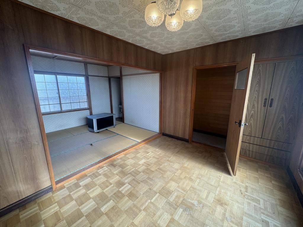 角地庭付き！帯広市大空町10丁目　中古戸建 内観
