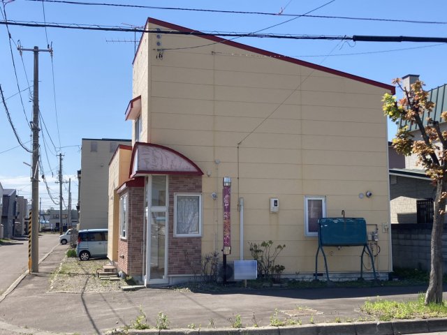 西１８条南４丁目【北東角地！店舗兼住宅(美容室跡)が登場★】 内観