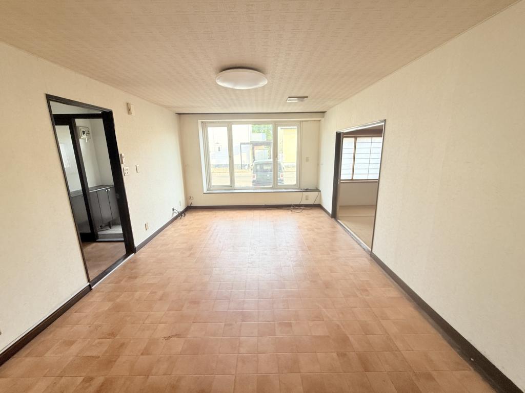 西25条南3丁目の南向き中古住宅  内観