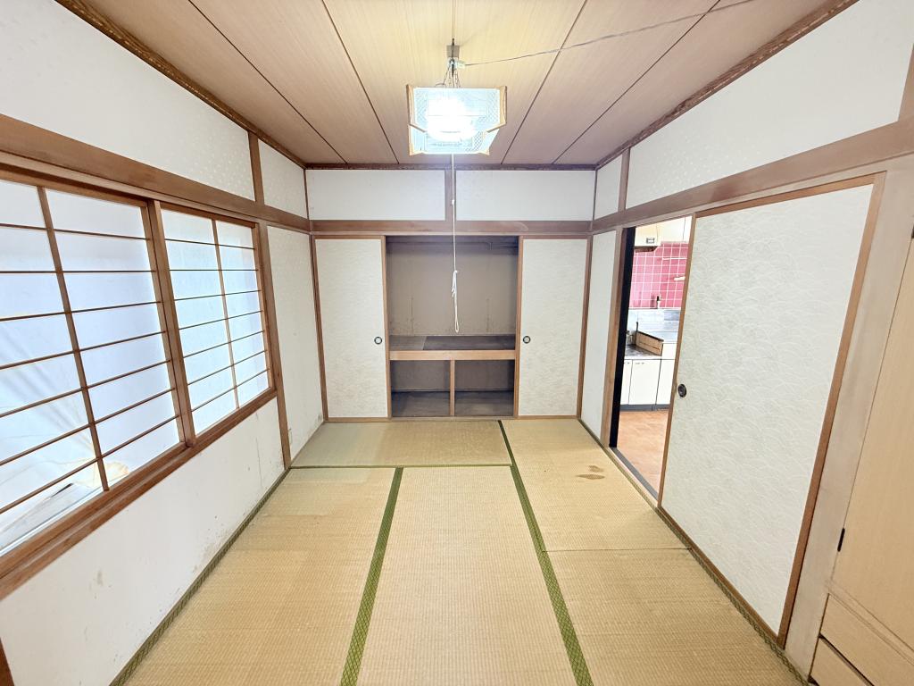 西25条南3丁目の南向き中古住宅  内観