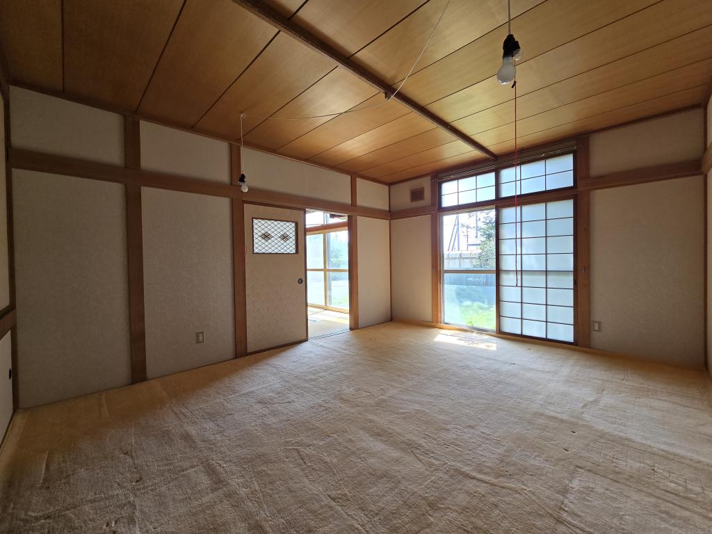 士幌町市街地 スーパー･郵便局まで徒歩３分圏内の好立地にミニマムな平屋住宅 内観