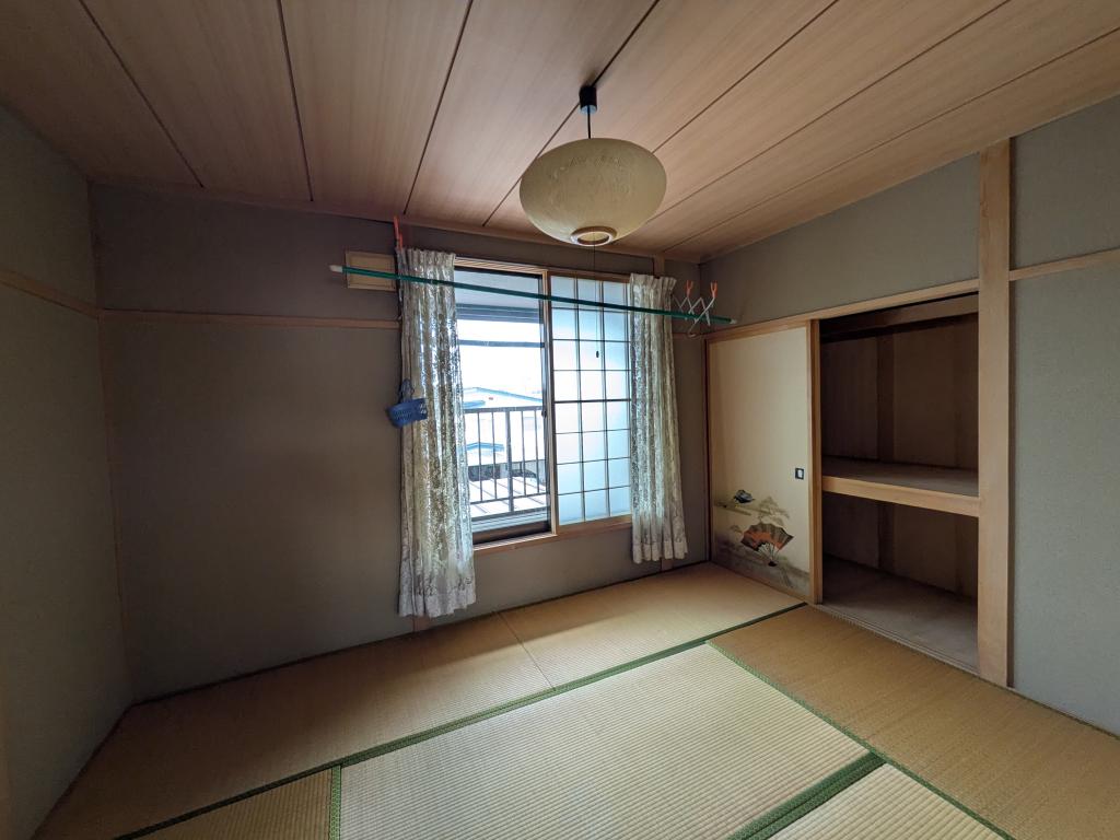 帯広市西20条南3丁目13番地11（住居表示4-8）｜9LDK地下室付き大型住宅 内観