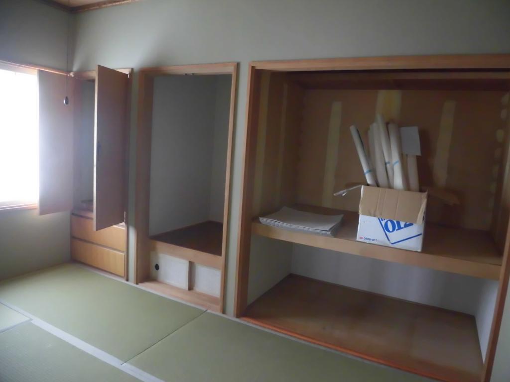 ※商談中※池田町字旭町3丁目11番地3（西道路）【売中古住宅：２階建＋地下室付3LDK＋2＋S（新耐震基準）】 内観