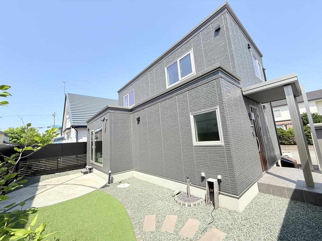 札内文京町の角地築浅住宅♪ 内観