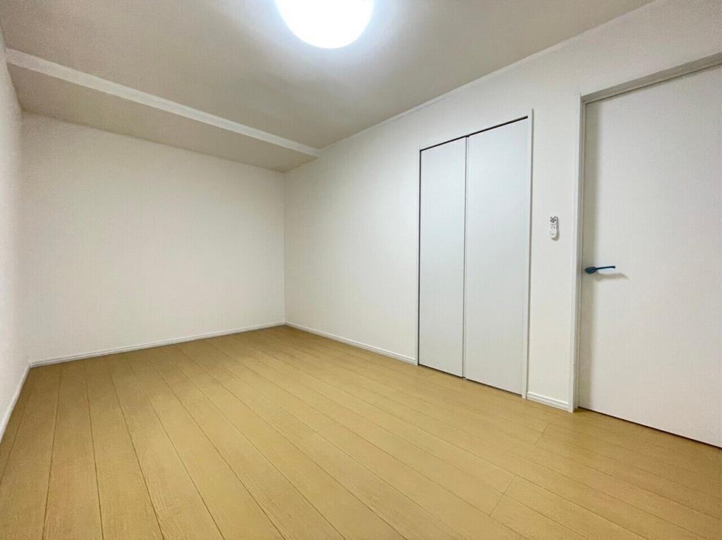 西１３条南３３丁目　中古平家 内観