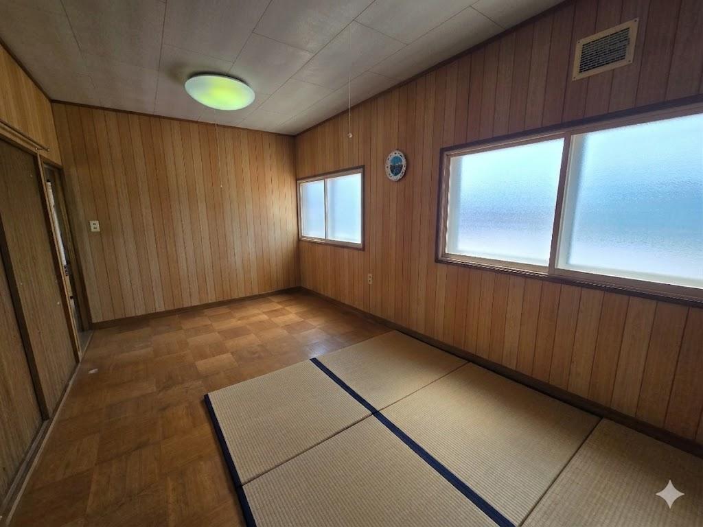 ♪敷地157.75坪♪西１２南３２＿中古住宅 内観