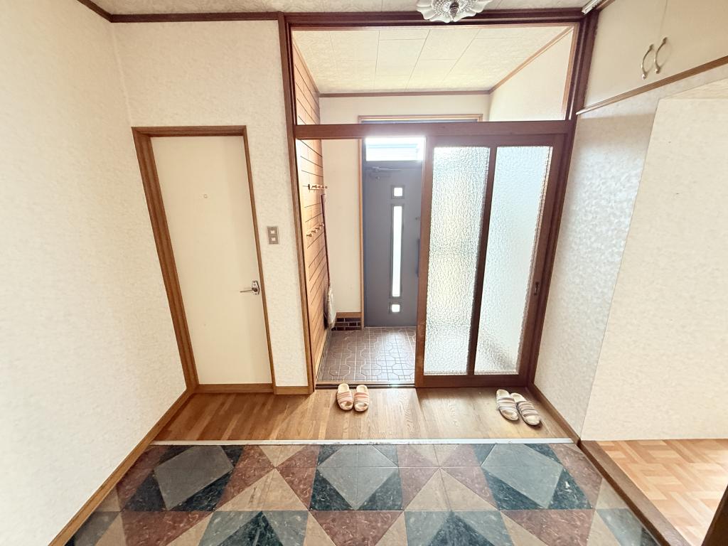 帯広市西18条南4丁目の店舗付き中古住宅 内観