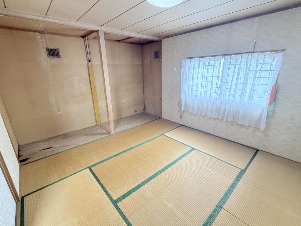 帯広市西18条南4丁目の店舗付き中古住宅 内観