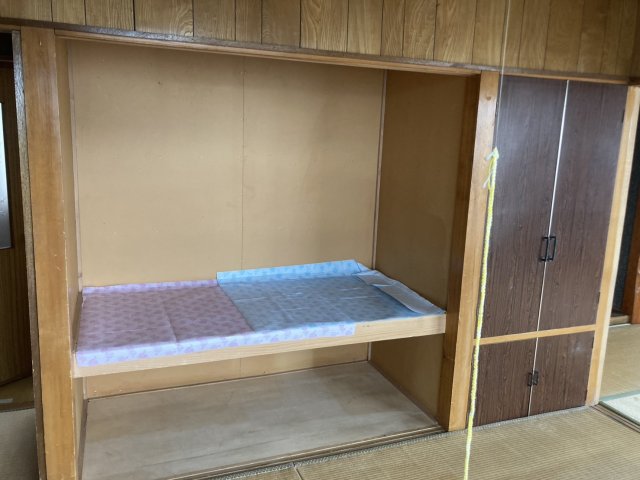 西１６条北２丁目【南西角地！リフォーム向き中古物件！】 内観
