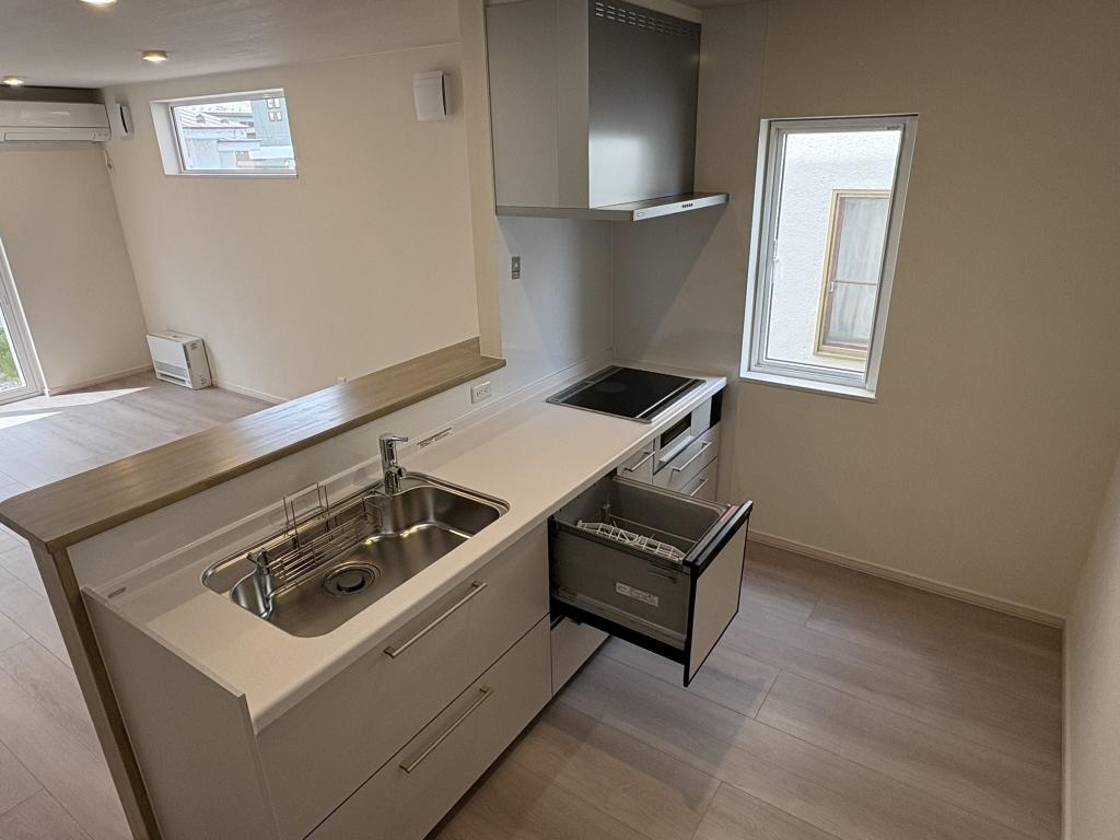 【原価高騰を吹き飛ばせ！】西2条建売住宅西棟※新築完成！即入居可！※月々65,000円 内観