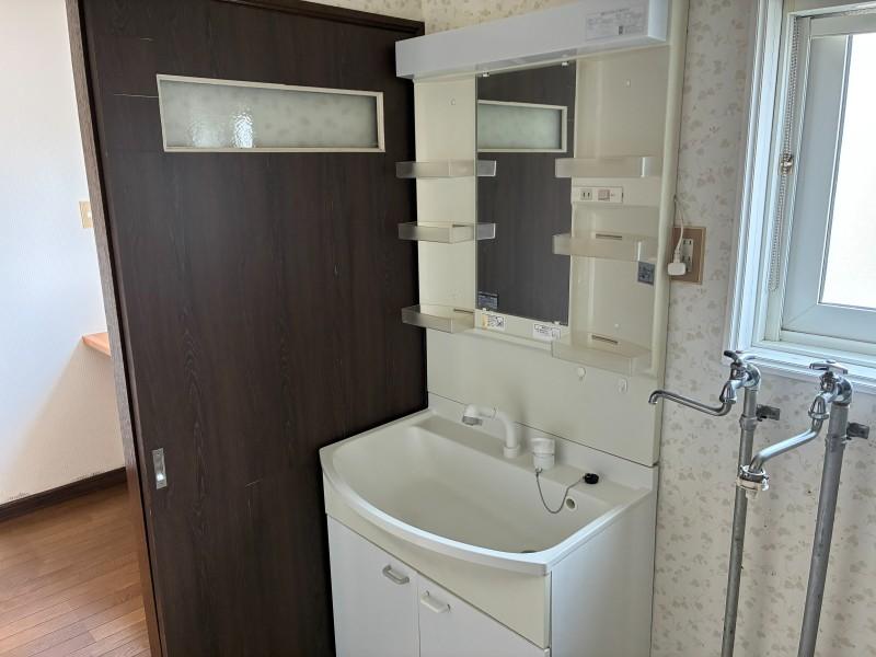 ※室内画像追加【全室南向き】西２２条南４丁目　中古住宅【小中学校まで徒歩9分】 内観