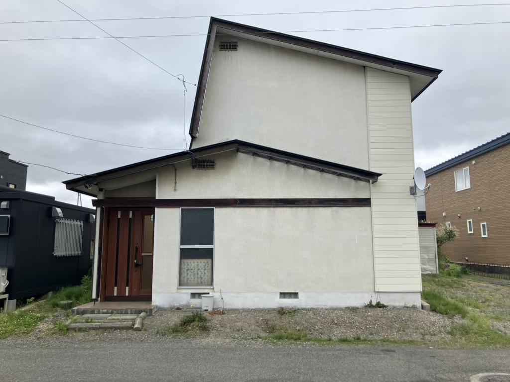 西16条北2丁目　中古住宅（現状渡し） 内観