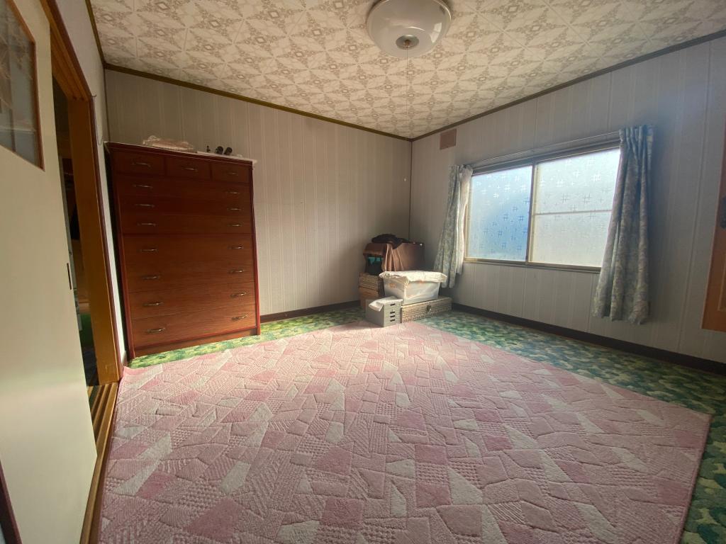 【売戸建】　広尾町⻄２条５丁目　リフォーム用住宅 内観