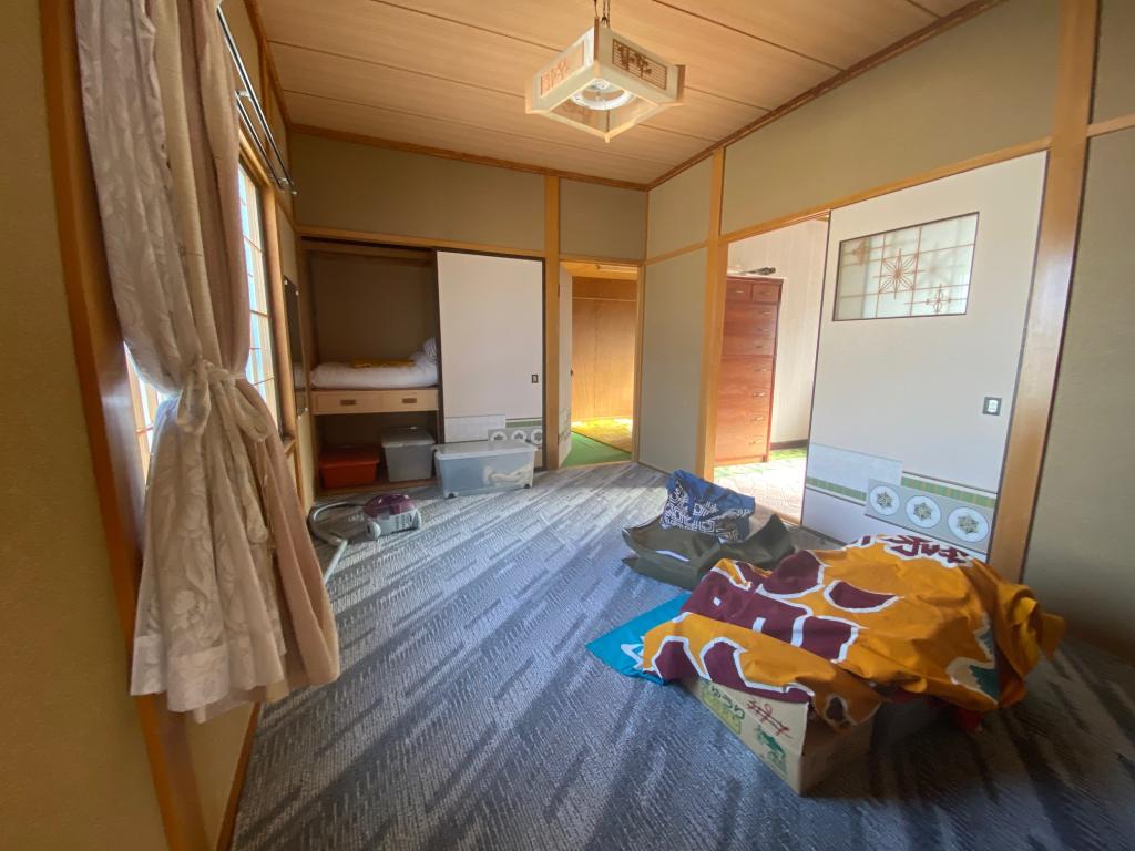 【売戸建】　広尾町⻄２条５丁目　リフォーム用住宅 内観