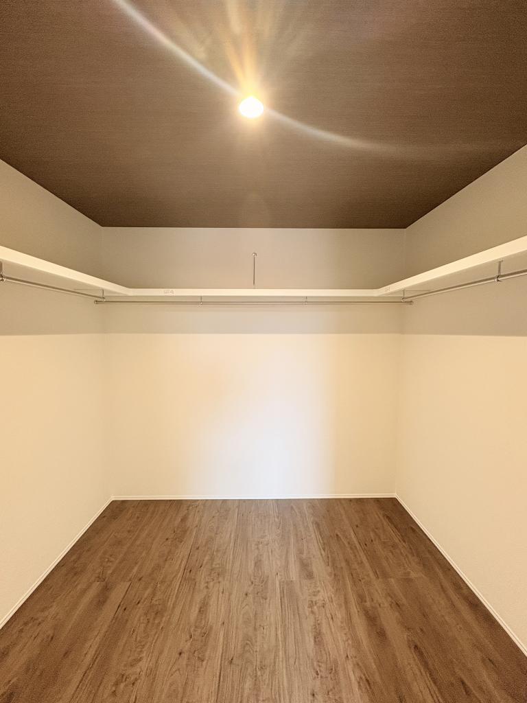 【パントリー付き】西19南37 建売 内観