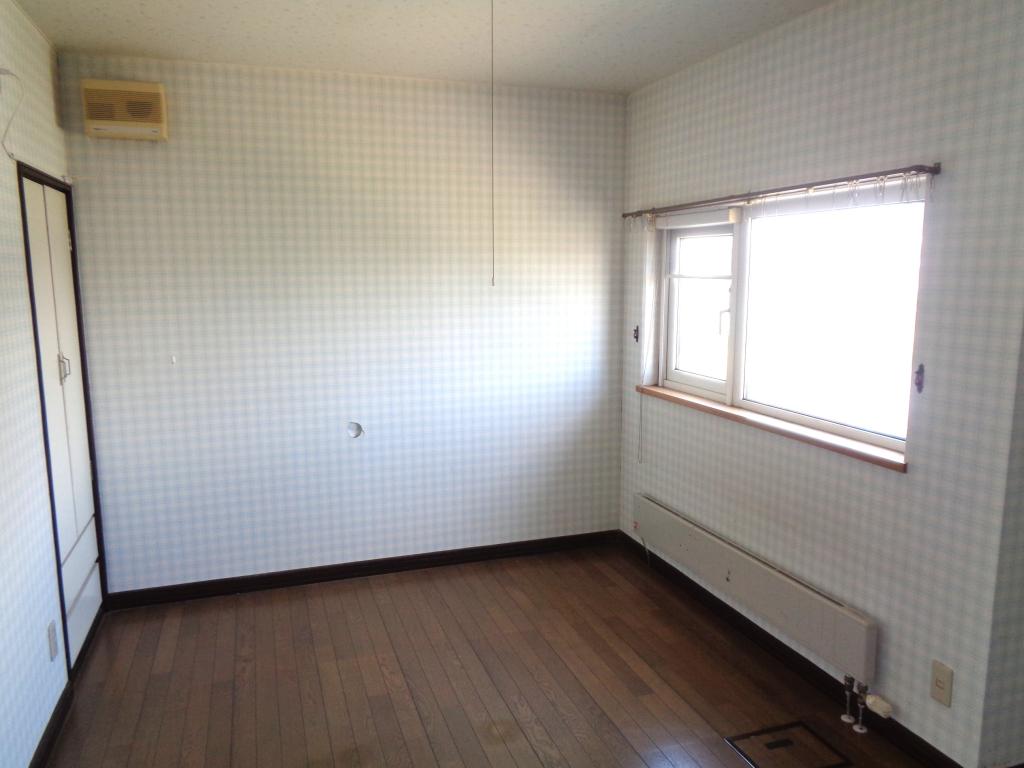 帯広市西21条南4丁目　事務所スペース付の中古住宅 内観